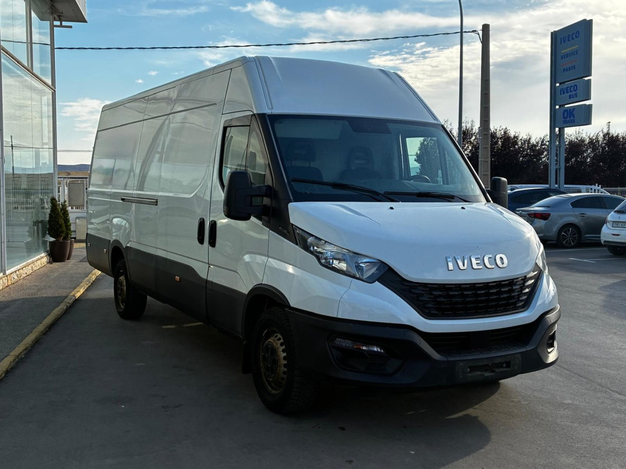 Furgón IVECO 35S14 V 16m3 - Fourgon utilitaire: photos 3 Furgón IVECO 35S14 V 16m3 - Fourgon utilitaire: photos 3
