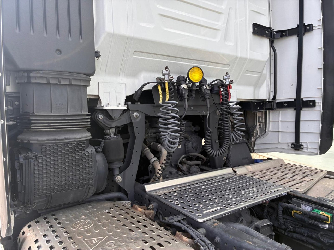 Cabeza Tractora IVECO S-WAY 510 AUTOMATICO CON INTARDER - Tracteur routier: photos 5 Cabeza Tractora IVECO S-WAY 510 AUTOMATICO CON INTARDER - Tracteur routier: photos 5