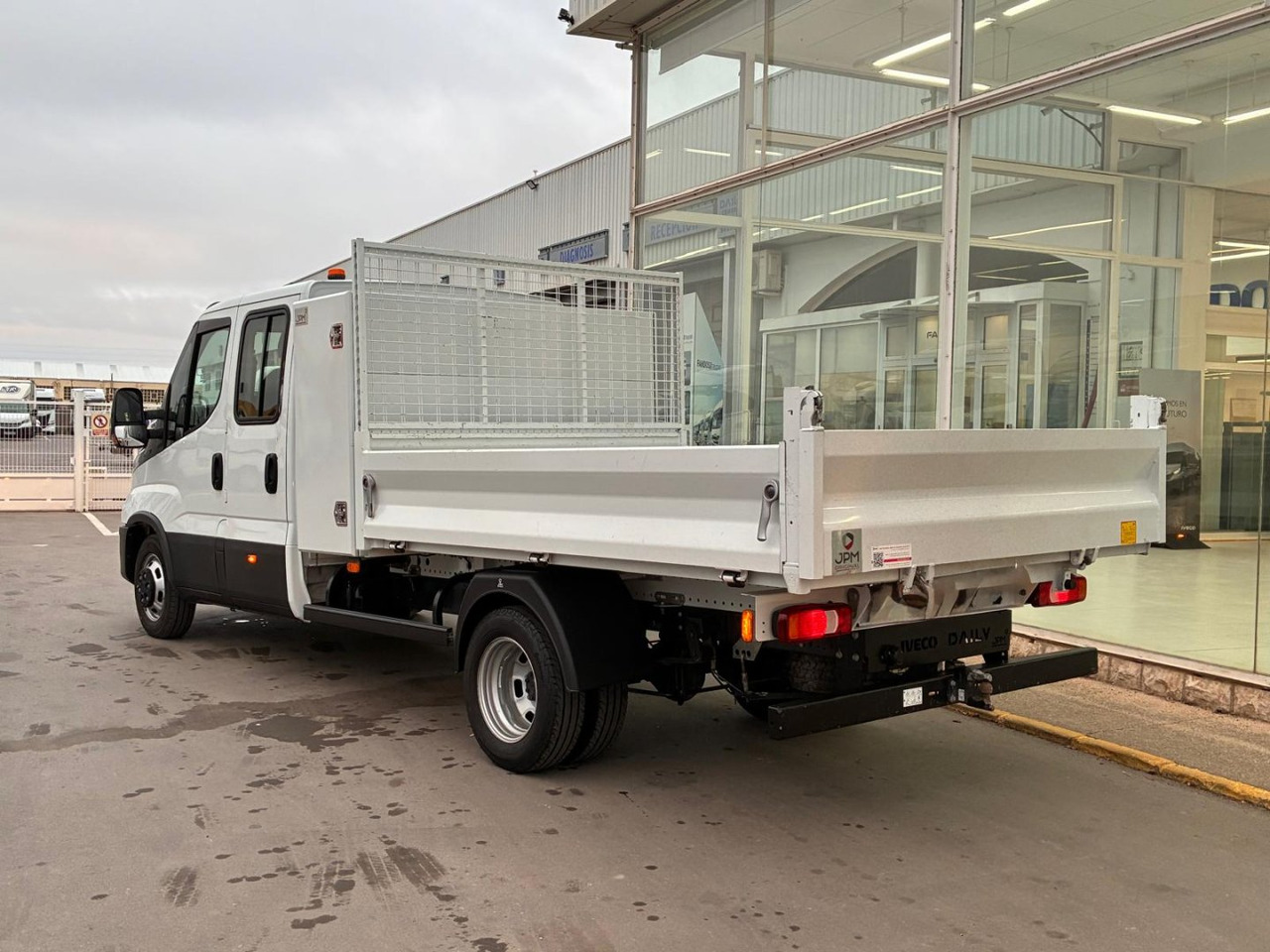 Volquete/Dumper IVECO 35C14 CAJA BASCULANTE DOBLE CABINA - Utilitaire benne, Utilitaire double cabine: photos 4 Volquete/Dumper IVECO 35C14 CAJA BASCULANTE DOBLE CABINA - Utilitaire benne, Utilitaire double cabine: photos 4