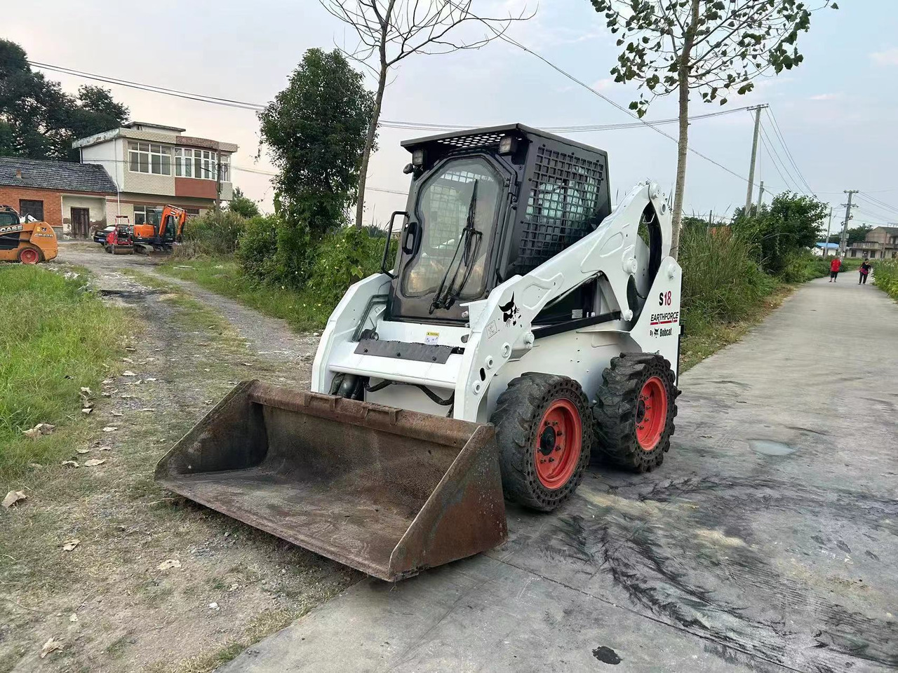 BOBCAT S18 S450 S550 T770 - Mini chargeuse: photos 4 BOBCAT S18 S450 S550 T770 - Mini chargeuse: photos 4