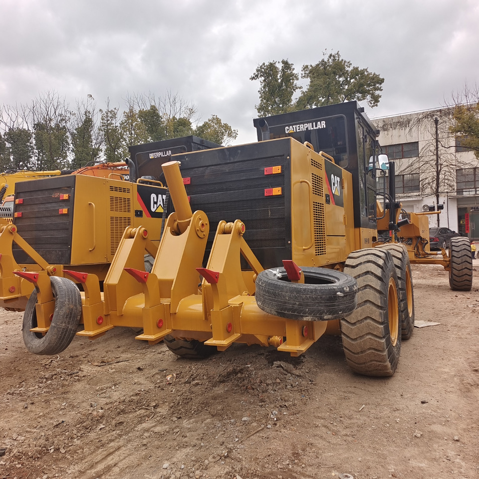 CAT 140K 140H 140G - Niveleuse: photos 4 CAT 140K 140H 140G - Niveleuse: photos 4