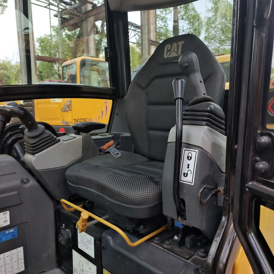 CAT 302CR WITH RUBBER TRACK - Mini pelle: photos 5 CAT 302CR WITH RUBBER TRACK - Mini pelle: photos 5