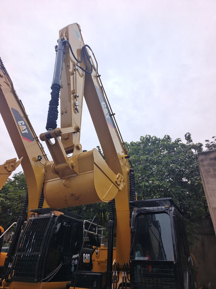 CAT 320D2 L - Pelle sur chenille: photos 2 CAT 320D2 L - Pelle sur chenille: photos 2