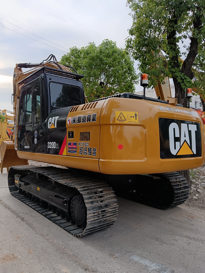 CAT 320D2L - Pelle sur chenille: photos 2 CAT 320D2L - Pelle sur chenille: photos 2