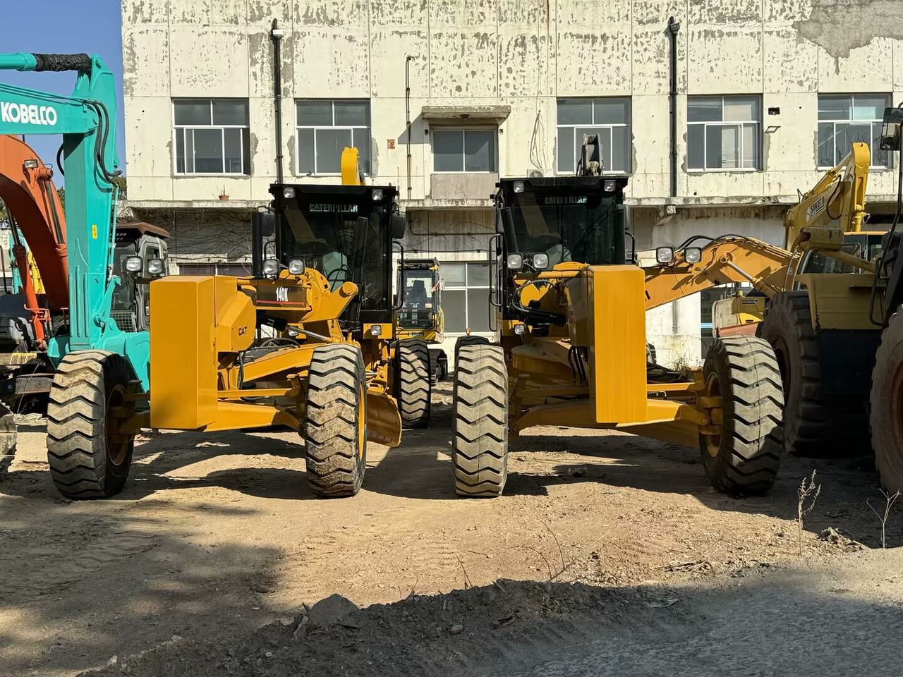 CATERPILLAR 140K CAT 140 K 140H 140G - Niveleuse: photos 2 CATERPILLAR 140K CAT 140 K 140H 140G - Niveleuse: photos 2