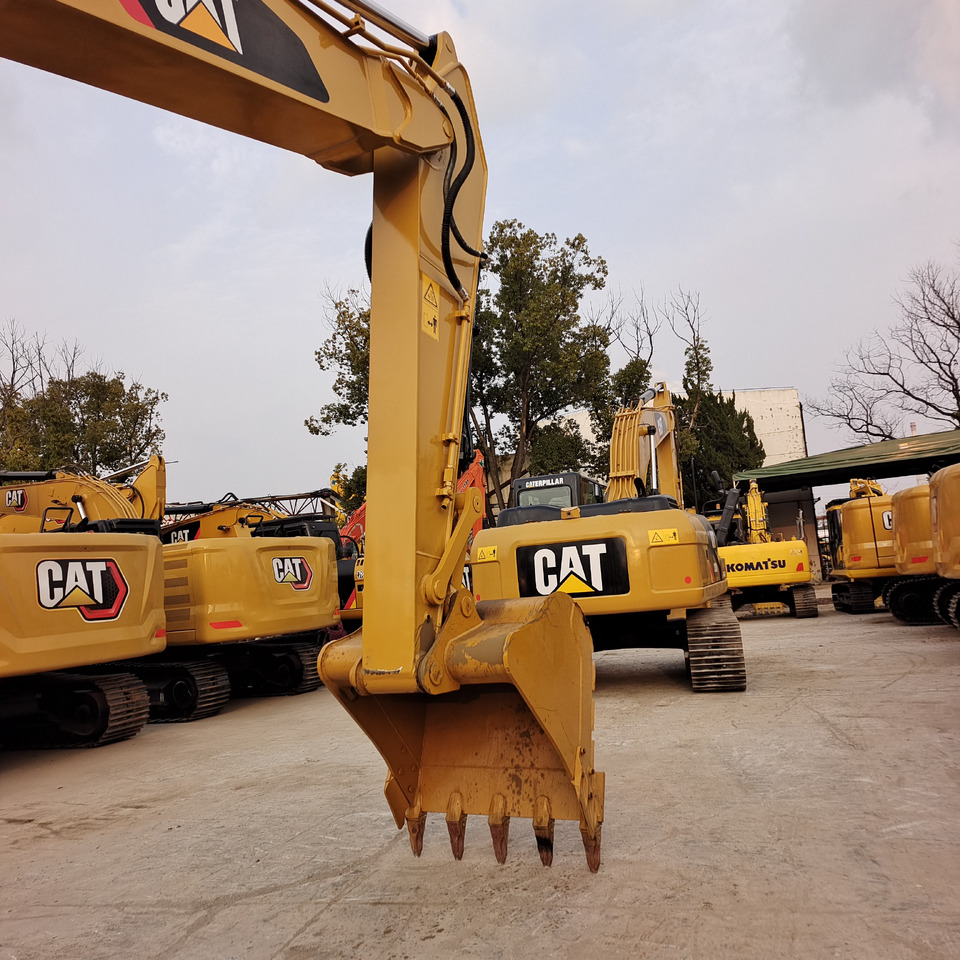 CATERPILLAR 320D CAT 320 D2 L 320GC - Pelle sur chenille: photos 4 CATERPILLAR 320D CAT 320 D2 L 320GC - Pelle sur chenille: photos 4