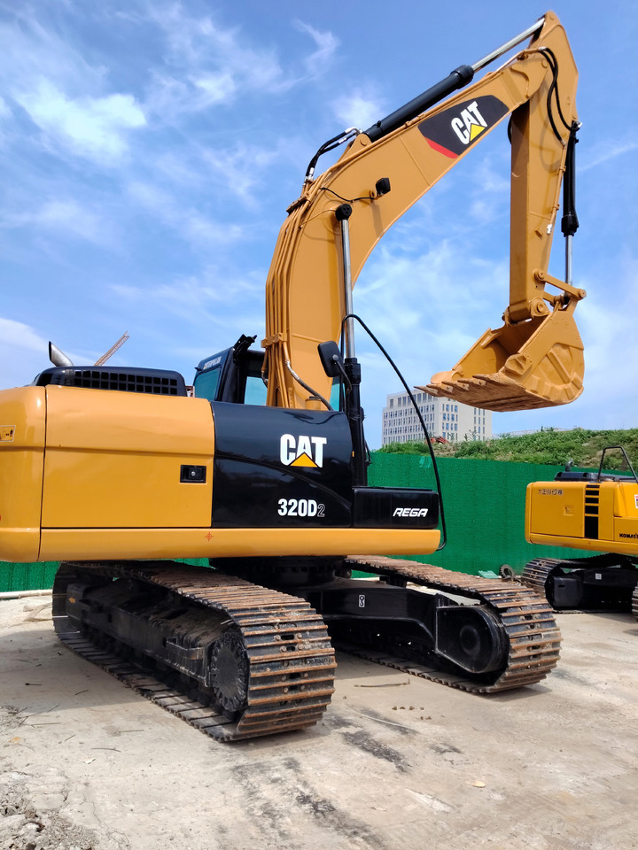 CATERPILLAR 320D2 Caterpillar 320D D2 L with Powerful C7.1 Diesel Engine - Pelle sur chenille: photos 3 CATERPILLAR 320D2 Caterpillar 320D D2 L with Powerful C7.1 Diesel Engine - Pelle sur chenille: photos 3