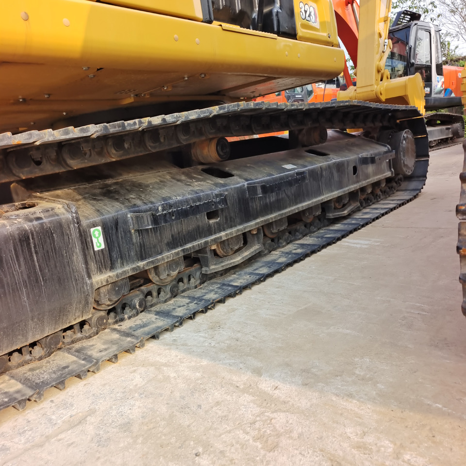 CATERPILLAR 323 CAT 323 NEW GENERATION 330GC 323GC 336GC - Pelle sur chenille: photos 5 CATERPILLAR 323 CAT 323 NEW GENERATION 330GC 323GC 336GC - Pelle sur chenille: photos 5