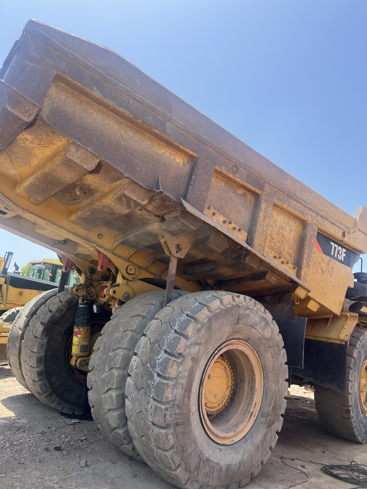CATERPILLAR 773F CAT MINING OFF ROAD TRUCK - Tombereau rigide: photos 5 CATERPILLAR 773F CAT MINING OFF ROAD TRUCK - Tombereau rigide: photos 5