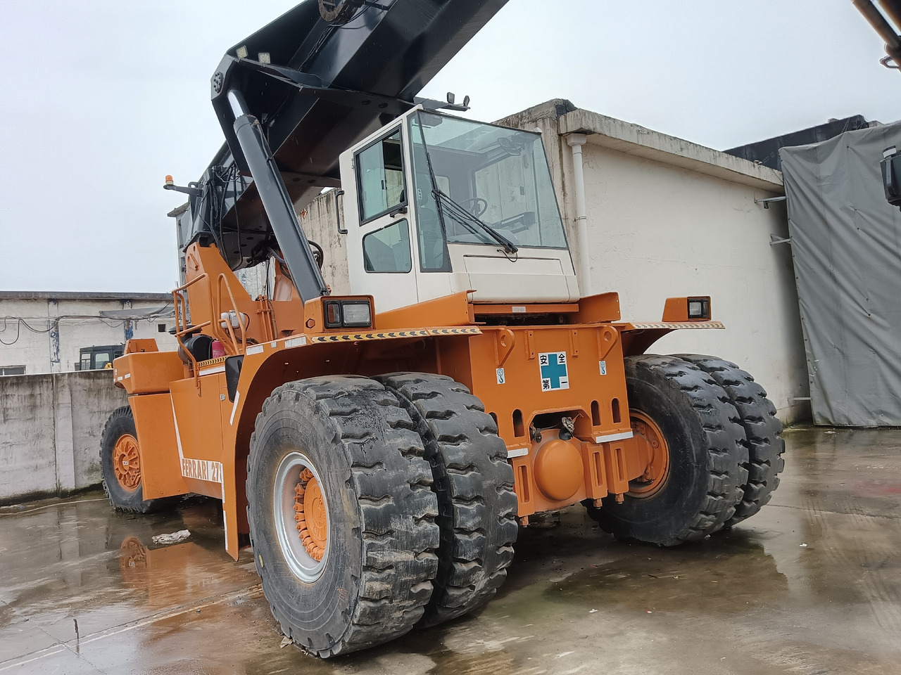 CVS FERRARRI F278.6 Ferrarri 278 - Reach stacker: photos 3 CVS FERRARRI F278.6 Ferrarri 278 - Reach stacker: photos 3