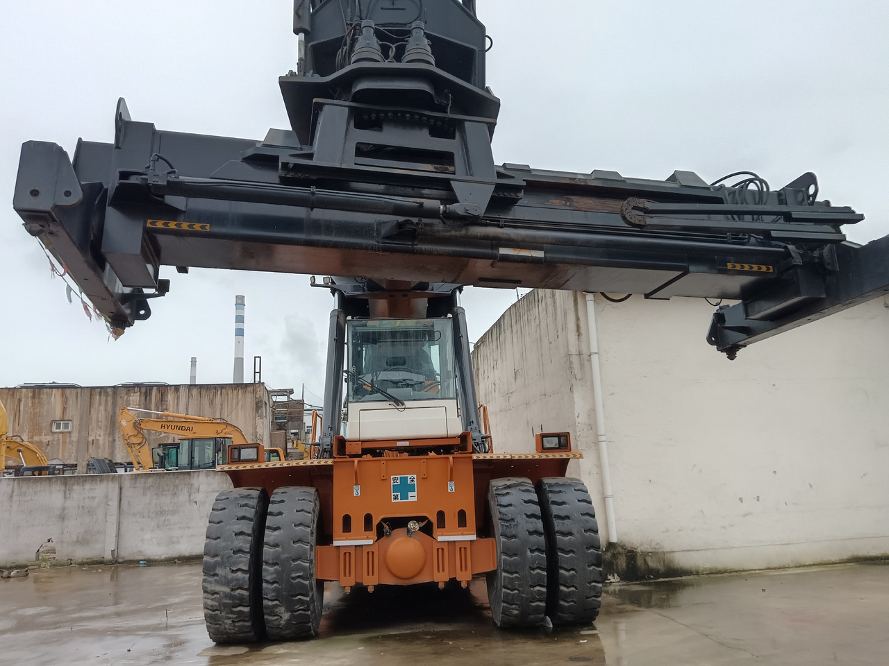 CVS FERRARRI F278.6 Ferrarri 278 - Reach stacker: photos 4 CVS FERRARRI F278.6 Ferrarri 278 - Reach stacker: photos 4