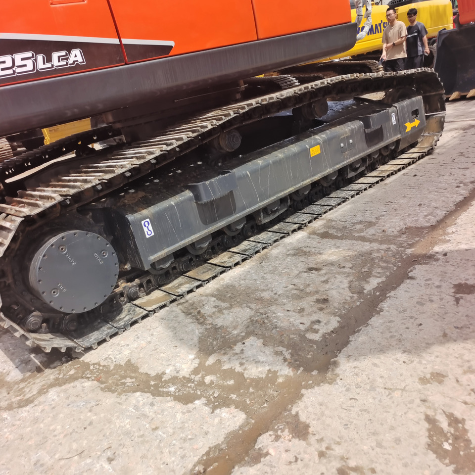DOOSAN DX225LCA - Pelle sur chenille: photos 2 DOOSAN DX225LCA - Pelle sur chenille: photos 2