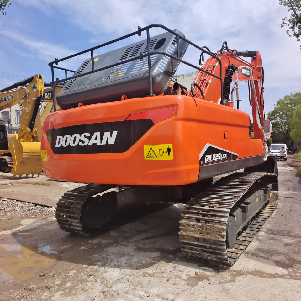 DOOSAN DX225LCA DX225LC-9C - Pelle sur chenille: photos 3 DOOSAN DX225LCA DX225LC-9C - Pelle sur chenille: photos 3
