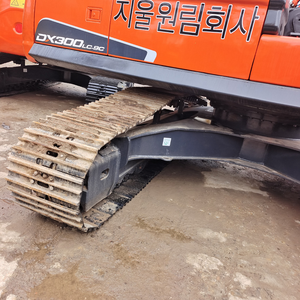 DOOSAN DX300 LC - 9C DX300LCA - Pelle sur chenille: photos 4 DOOSAN DX300 LC - 9C DX300LCA - Pelle sur chenille: photos 4