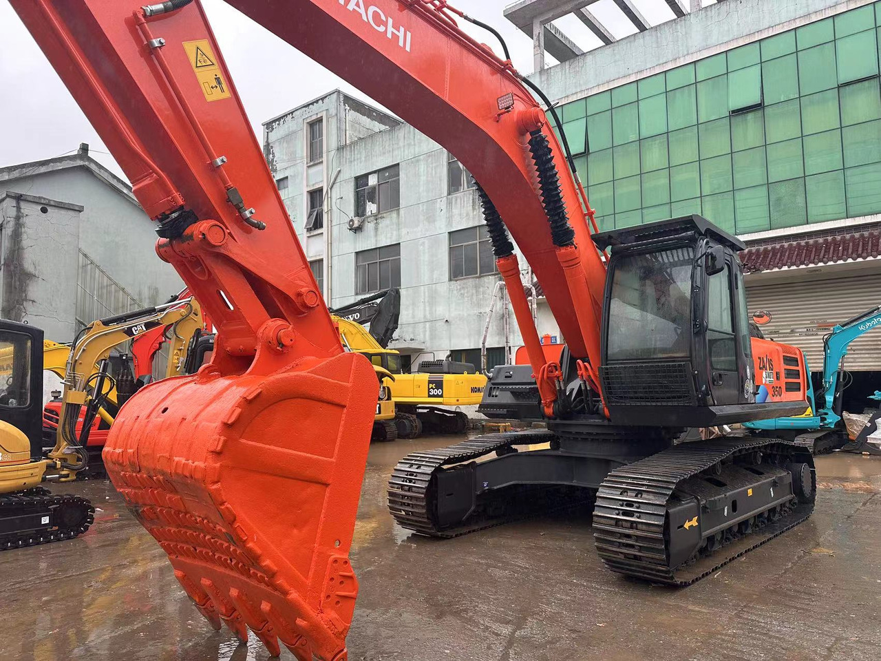 HITACHI ZAXIS 350-3G ZX350 - 3 G - Pelle sur chenille: photos 5 HITACHI ZAXIS 350-3G ZX350 - 3 G - Pelle sur chenille: photos 5