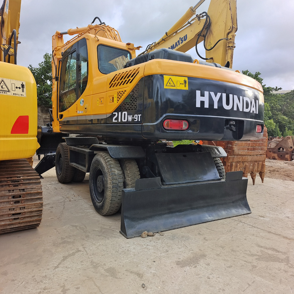 HYUNDAI ROBEX 210W - 9T 210W-9 - Pelle sur pneus: photos 4 HYUNDAI ROBEX 210W - 9T 210W-9 - Pelle sur pneus: photos 4