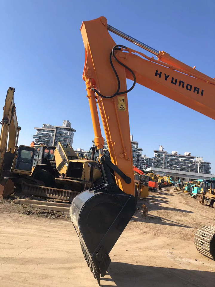 HYUNDAI ROBEX 215-9 R 215 - 9 - Pelle sur chenille: photos 2 HYUNDAI ROBEX 215-9 R 215 - 9 - Pelle sur chenille: photos 2