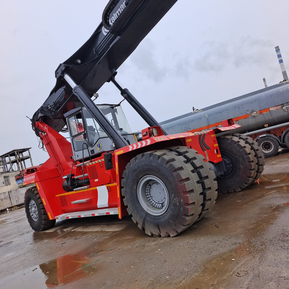 KALMAR DRF450 - Reach stacker: photos 4 KALMAR DRF450 - Reach stacker: photos 4