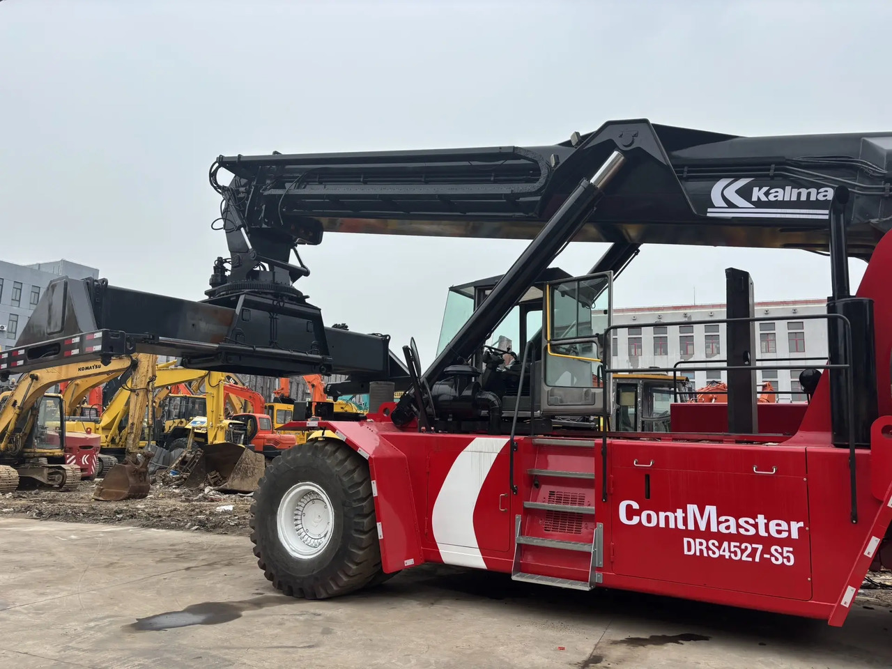 KALMAR DRS4527-S5 DRF450 DRD450 DRT450 - Chariot porte-conteneur: photos 3 KALMAR DRS4527-S5 DRF450 DRD450 DRT450 - Chariot porte-conteneur: photos 3