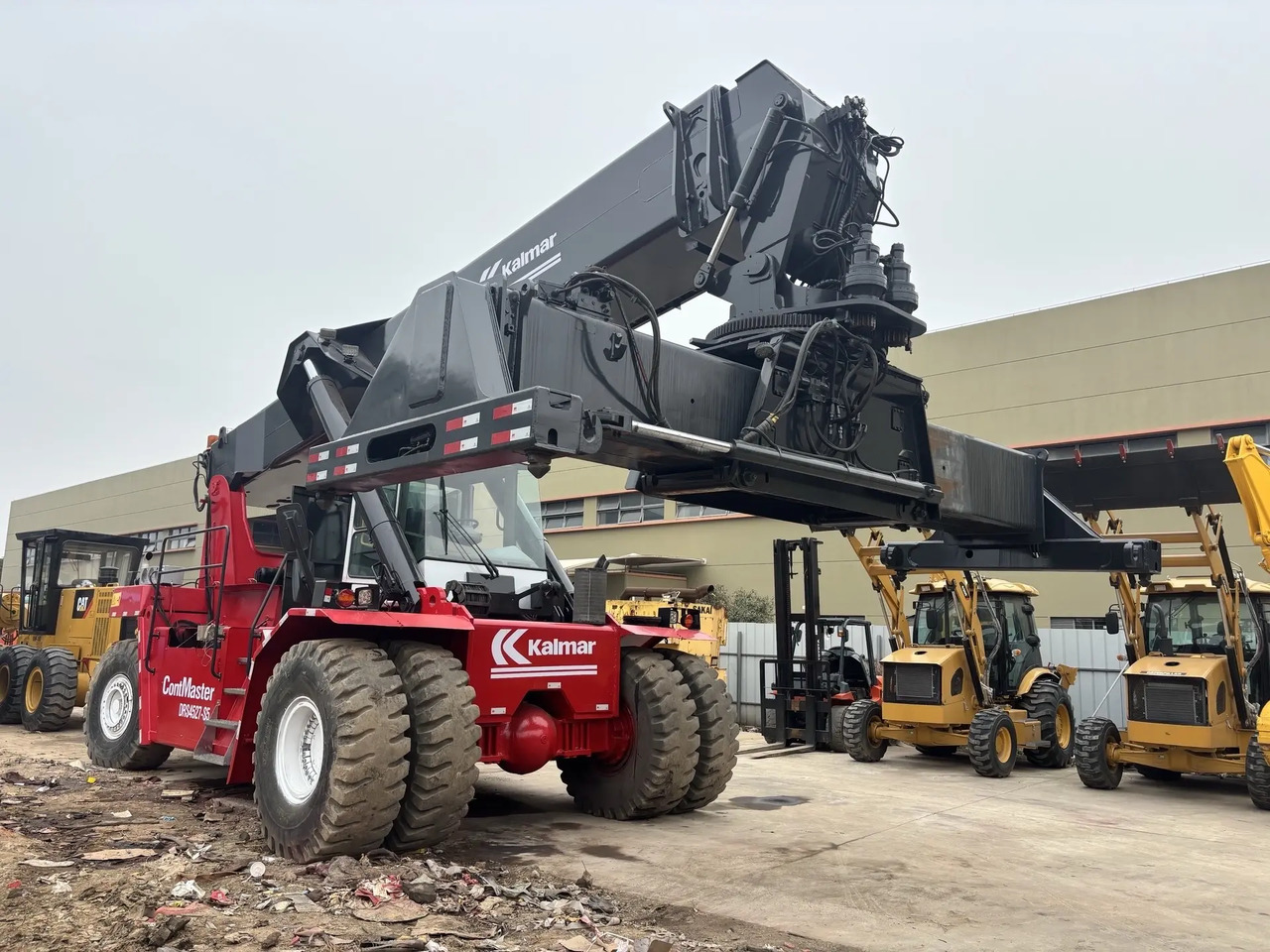KALMAR DRS4527-S5 DRF450 DRD450 DRT450 - Chariot porte-conteneur: photos 2 KALMAR DRS4527-S5 DRF450 DRD450 DRT450 - Chariot porte-conteneur: photos 2