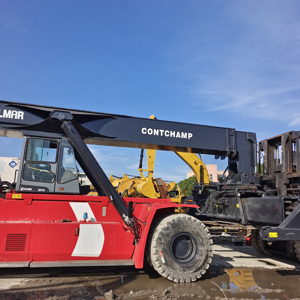 KALMAR DRT450 DRF DRD DRS 450 45 TON - Reach stacker: photos 2 KALMAR DRT450 DRF DRD DRS 450 45 TON - Reach stacker: photos 2