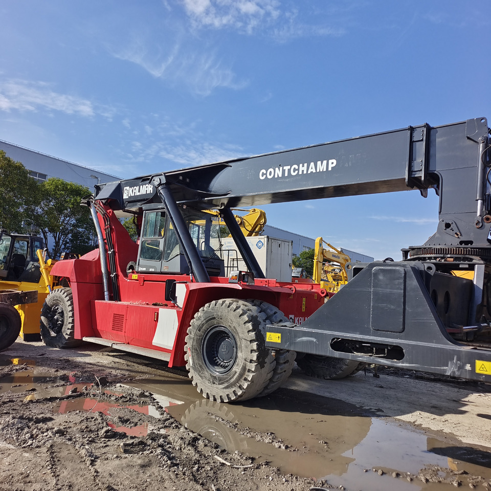 KALMAR DRT450 DRT DRD DRU 450 45 TON reach stacker - Reach stacker: photos 4 KALMAR DRT450 DRT DRD DRU 450 45 TON reach stacker - Reach stacker: photos 4