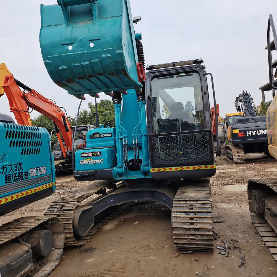 KOBELCO SK140 - Pelle sur chenille: photos 5 KOBELCO SK140 - Pelle sur chenille: photos 5