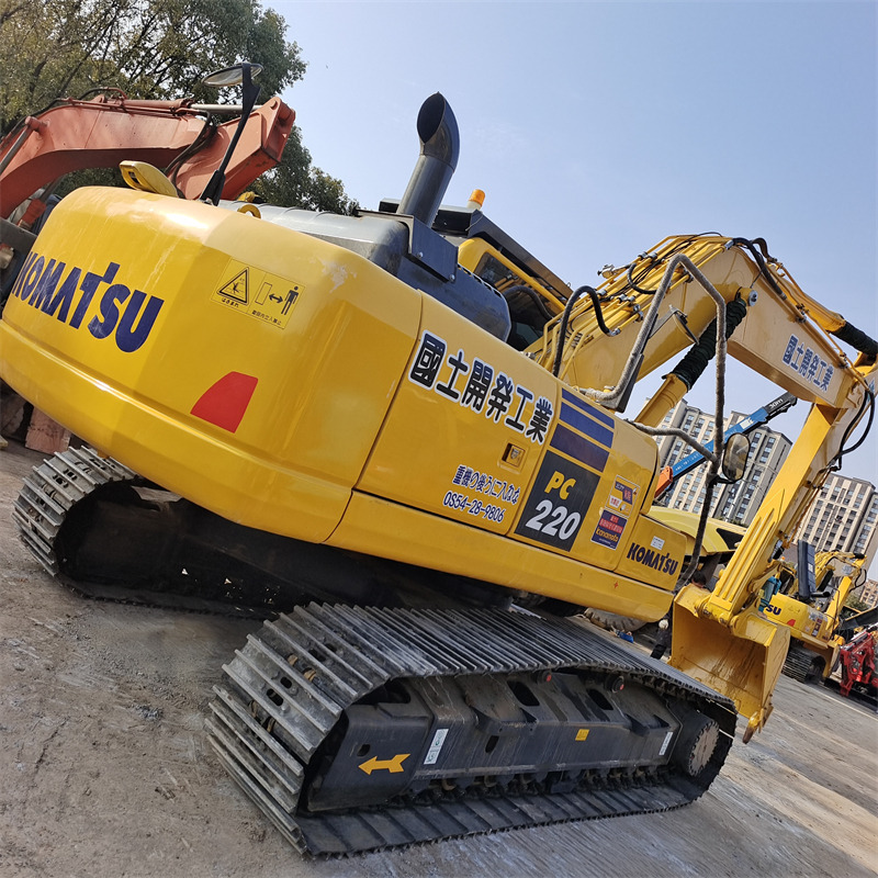 KOMATSU PC 220-8 N1 - Pelle sur chenille: photos 1 KOMATSU PC 220-8 N1 - Pelle sur chenille: photos 1
