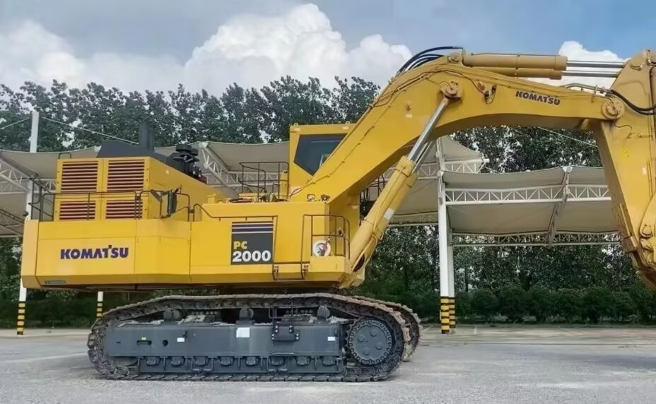 KOMATSU PC2000-8 - Machine d'exploitation minière: photos 1 KOMATSU PC2000-8 - Machine d'exploitation minière: photos 1