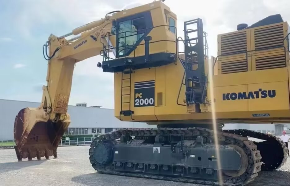 KOMATSU pc2000 PC2000 MINING EXCAVATOR - Pelle sur chenille: photos 4 KOMATSU pc2000 PC2000 MINING EXCAVATOR - Pelle sur chenille: photos 4