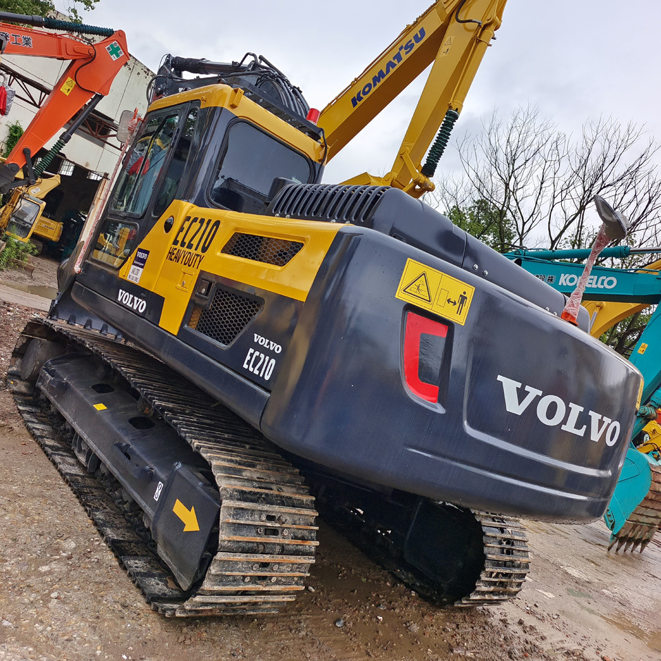 VOLVO EC210 EC210D EC210B - Pelle sur chenille: photos 2 VOLVO EC210 EC210D EC210B - Pelle sur chenille: photos 2