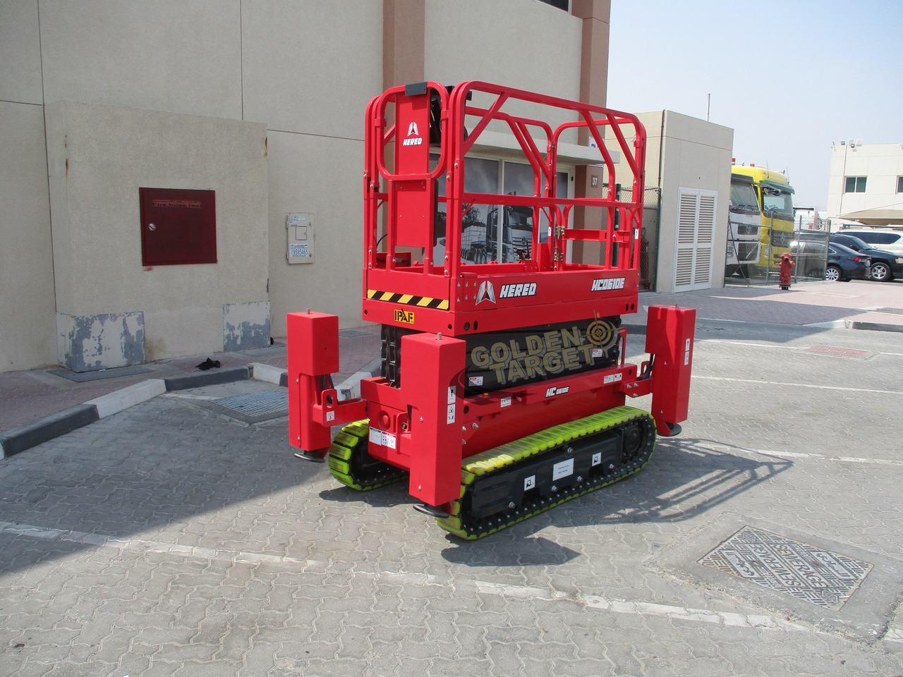 Hered HC0610E Electric Crawler Scissor Lift - Nacelle ciseaux: photos 2 Hered HC0610E Electric Crawler Scissor Lift - Nacelle ciseaux: photos 2