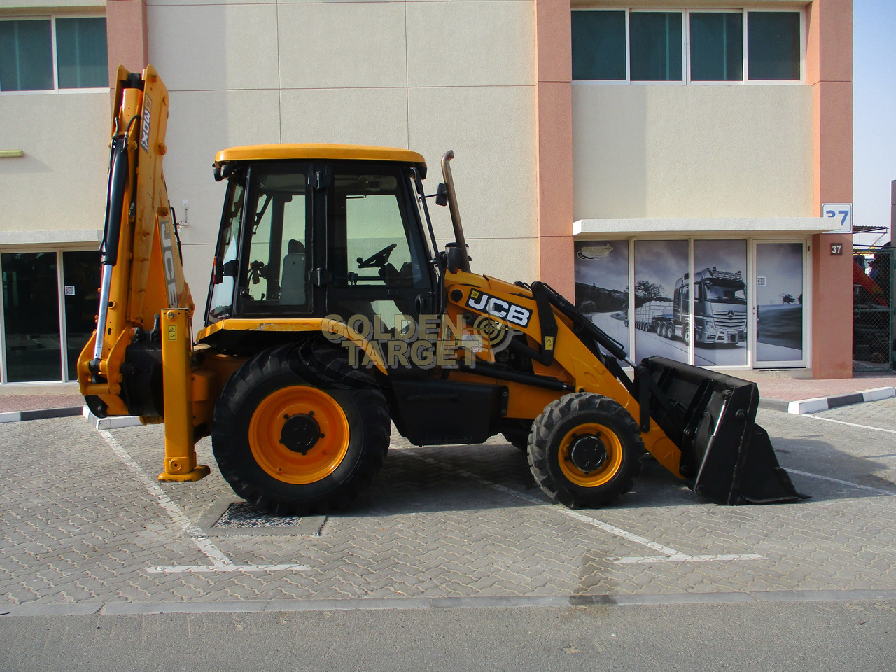 JCB 3DX PLUS 4×4 BACKHOE LOADER - Tractopelle: photos 5 JCB 3DX PLUS 4×4 BACKHOE LOADER - Tractopelle: photos 5