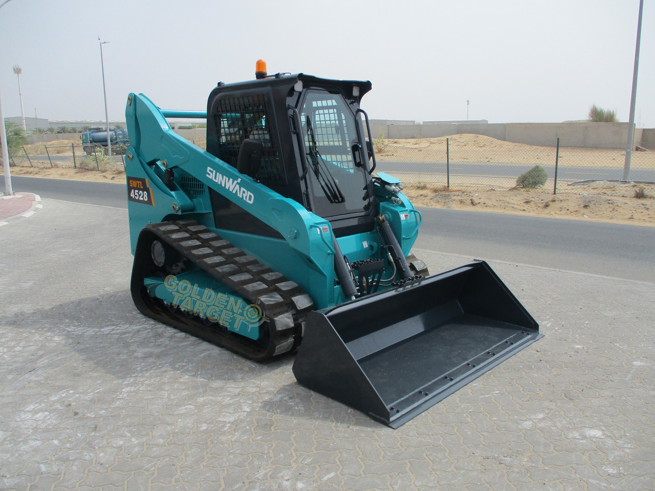 SUNWARD SWTL4528 Skid Steer - Mini chargeuse: photos 1 SUNWARD SWTL4528 Skid Steer - Mini chargeuse: photos 1