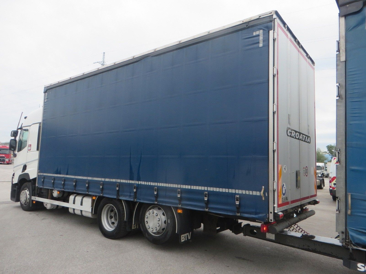 Renault T480 SC 6x2 Tandem jumbo 116m3 - Camion à rideaux coulissants: photos 5 Renault T480 SC 6x2 Tandem jumbo 116m3 - Camion à rideaux coulissants: photos 5