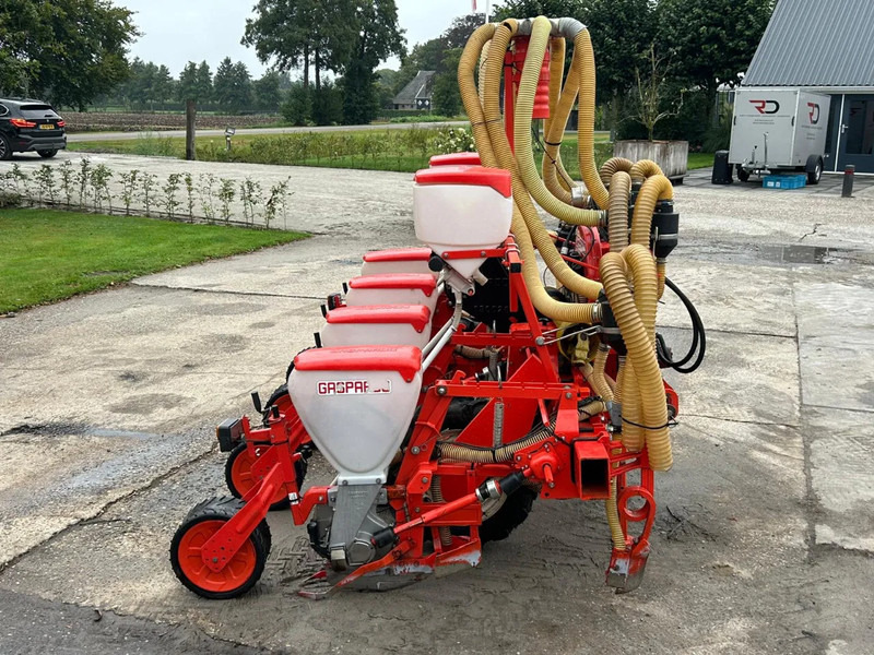 Gaspardo Gaspardo SP540 Maiszaaimachine 4 rijer Zaaimachine - Semoir/ Planteuse: photos 3 Gaspardo Gaspardo SP540 Maiszaaimachine 4 rijer Zaaimachine - Semoir/ Planteuse: photos 3