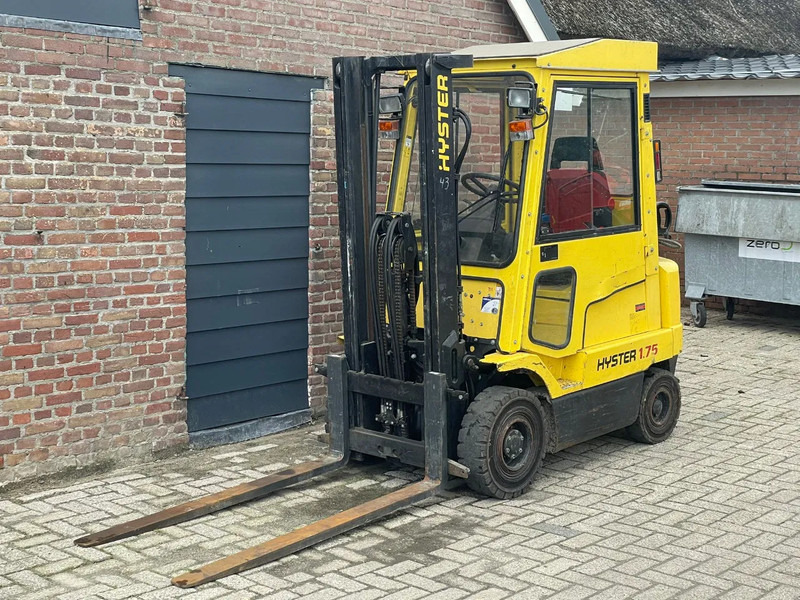 Hyster H 1.75 XM LPG LOW HOURS heftruck H 1.75 XM LPG - Chariot élévateur: photos 1 Hyster H 1.75 XM LPG LOW HOURS heftruck H 1.75 XM LPG - Chariot élévateur: photos 1
