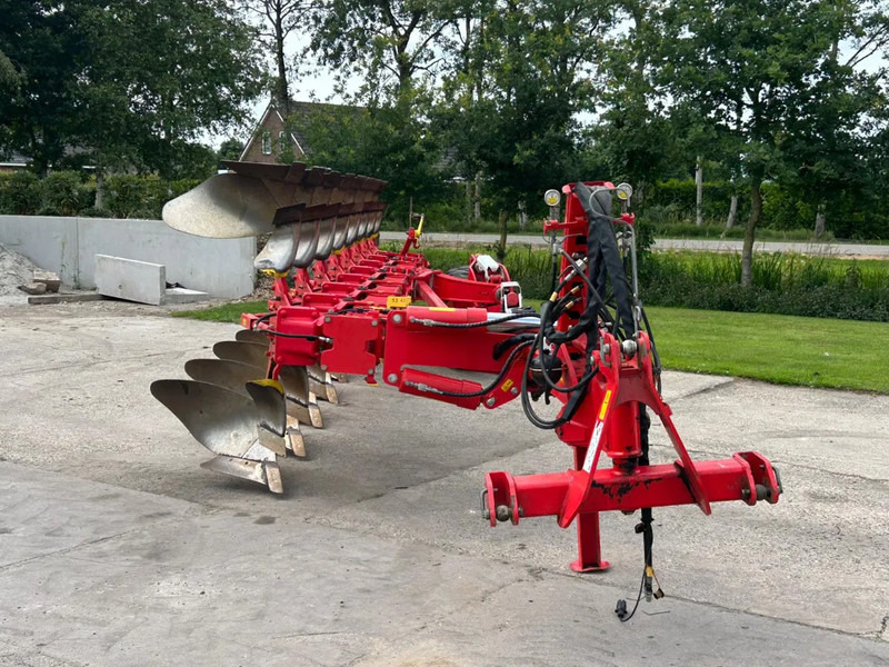 Pottinger 8 schaar wentelploeg getrokken Servo S 6.50 P N 8 Schar 8102/46W - Charrue: photos 4 Pottinger 8 schaar wentelploeg getrokken Servo S 6.50 P N 8 Schar 8102/46W - Charrue: photos 4