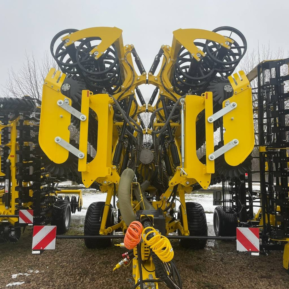 Bednar SWIFTERDISC XE 10400 PROFI - Cover crop: photos 1 Bednar SWIFTERDISC XE 10400 PROFI - Cover crop: photos 1