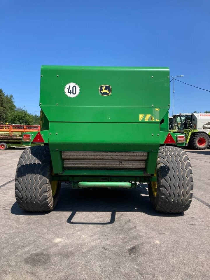John Deere F441R - Presse à balles rondes: photos 4 John Deere F441R - Presse à balles rondes: photos 4