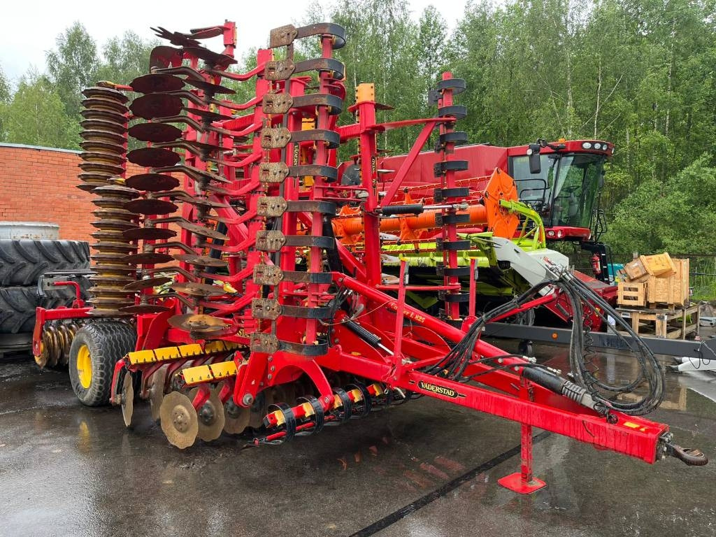 Vaderstad Carrier L 825 - Cover crop: photos 1 Vaderstad Carrier L 825 - Cover crop: photos 1