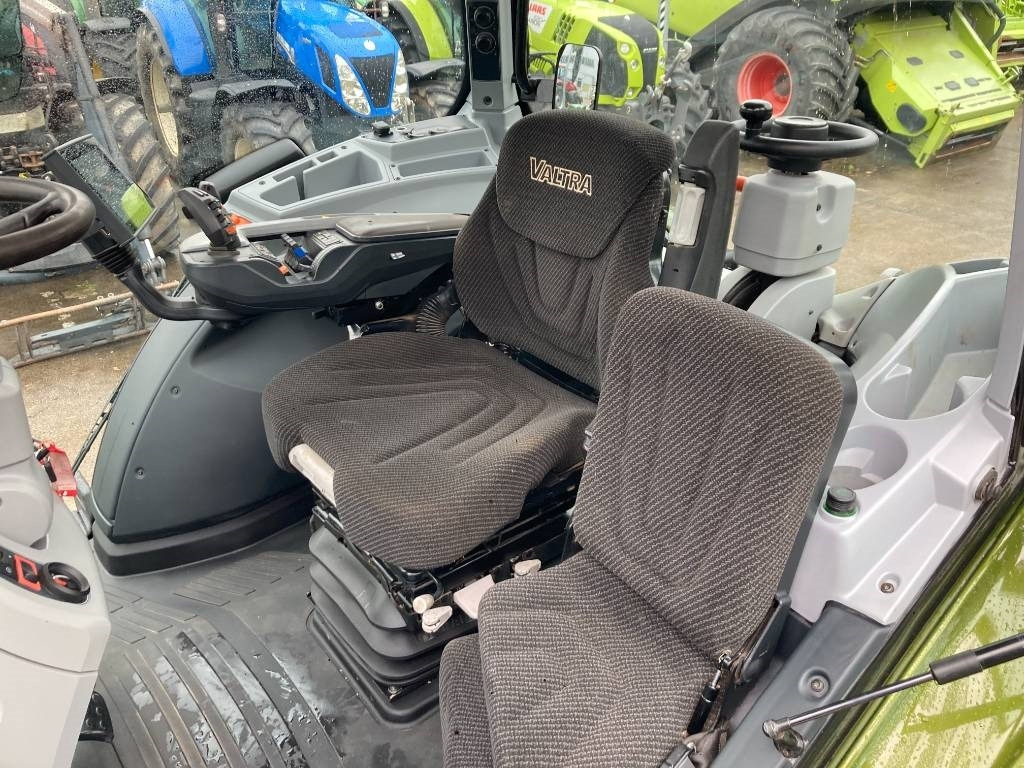 Tracteur agricole Valtra T 234: photos 10