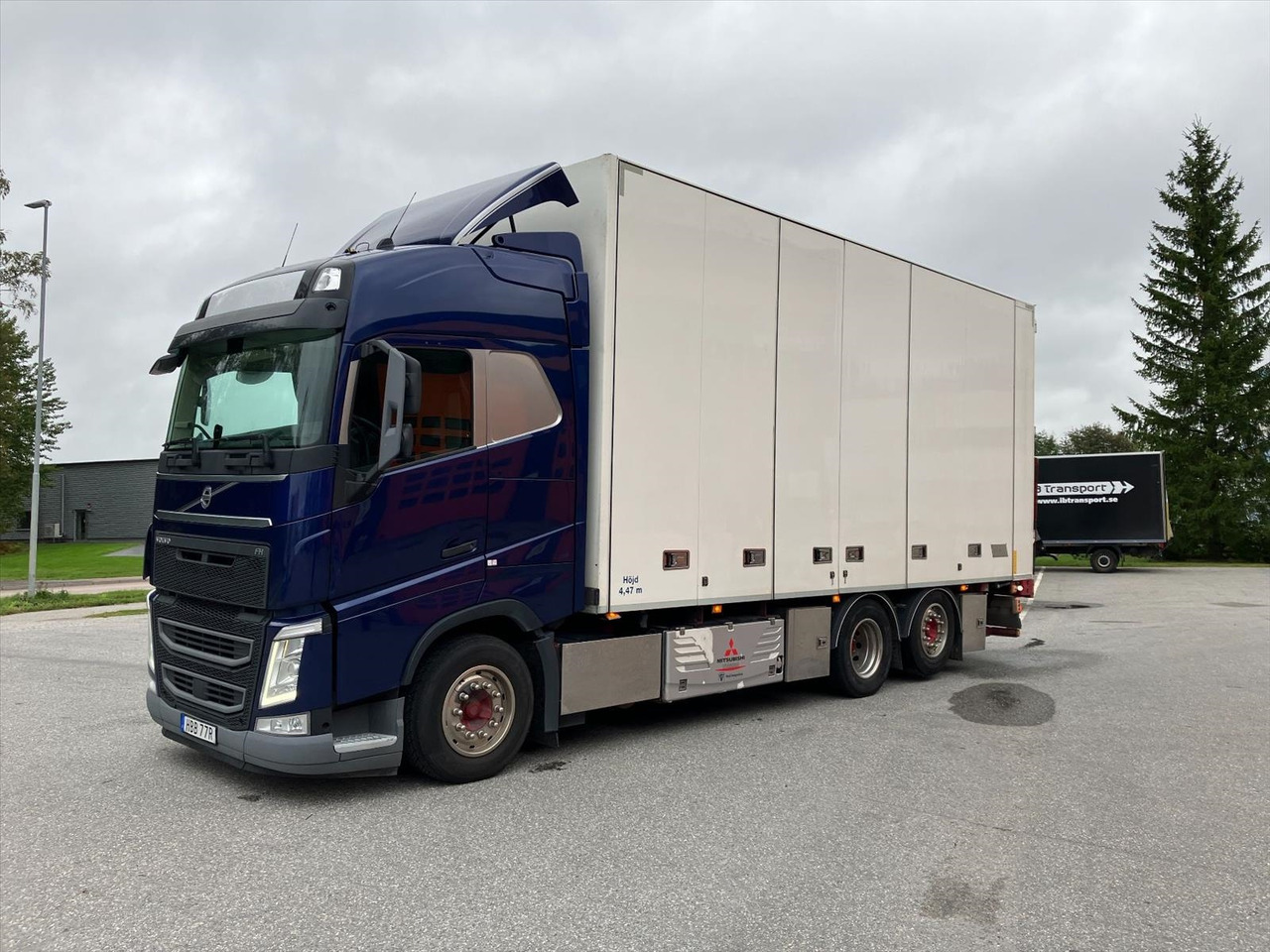 Kylbil Volvo FH 12.8 6x2 I-Shift -2021 - Camion fourgon: photos 1 Kylbil Volvo FH 12.8 6x2 I-Shift -2021 - Camion fourgon: photos 1