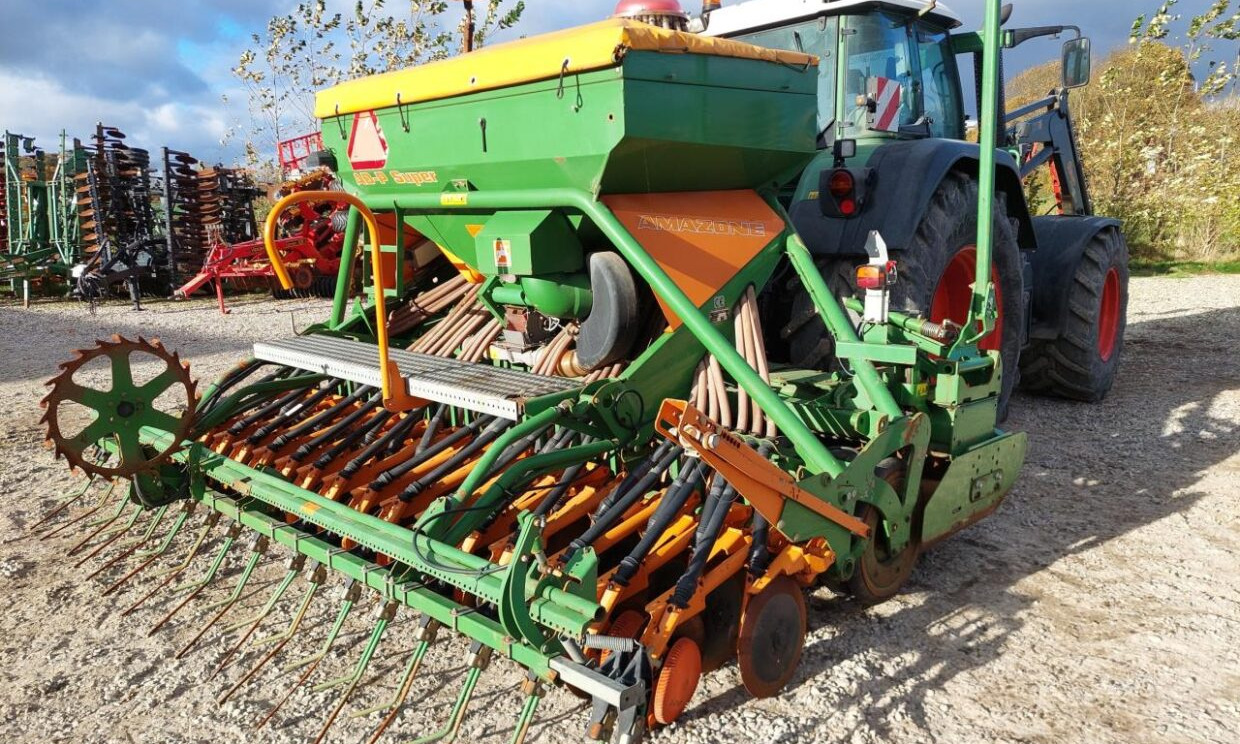 Amazone AD-P 403 / KG 4000 Super - Combiné de semis: photos 5 Amazone AD-P 403 / KG 4000 Super - Combiné de semis: photos 5