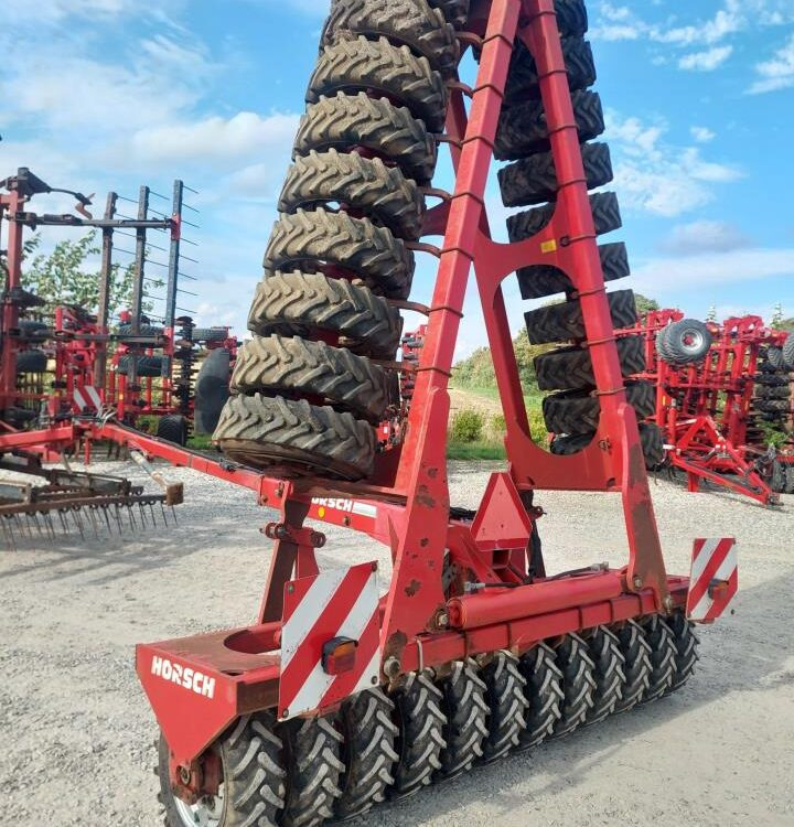 Horsch Terrano 8 FG + Optipack 8 AS - Herse: photos 5 Horsch Terrano 8 FG + Optipack 8 AS - Herse: photos 5