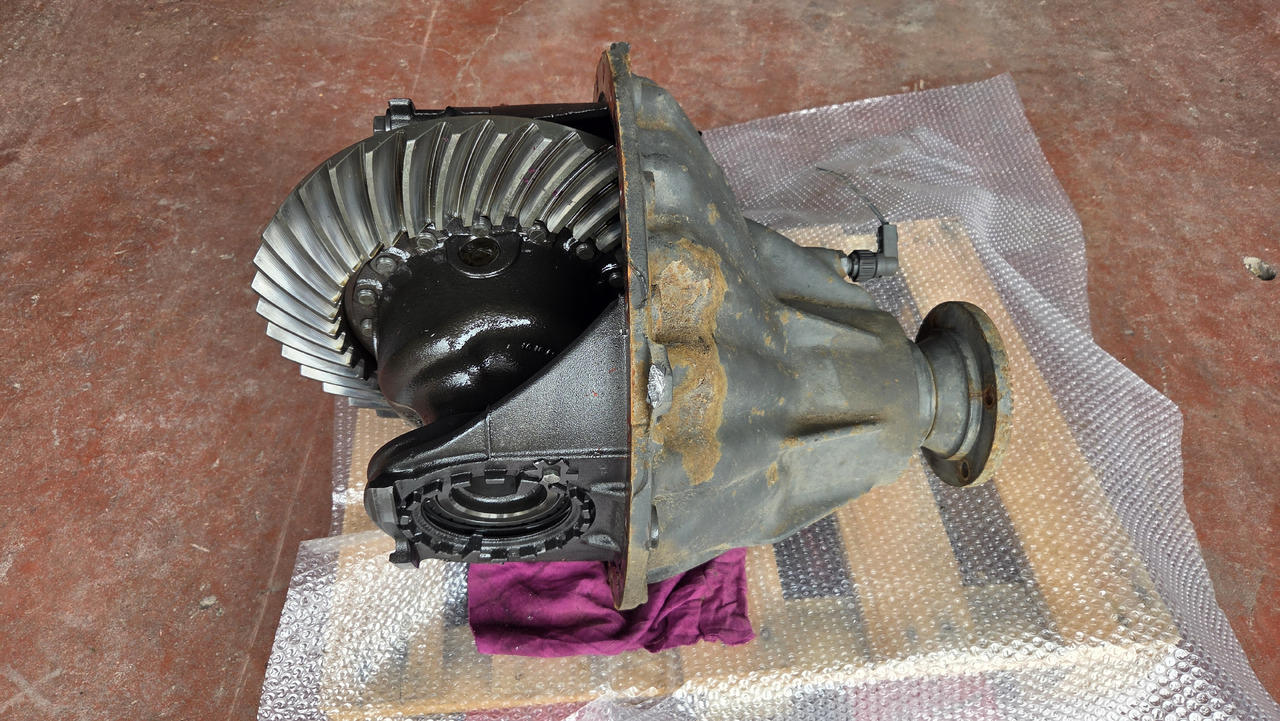 MERCEDES-BENZ ACTROS MP3 RADIO 40-13 - Moteur de translation pour Camion: photos 3 MERCEDES-BENZ ACTROS MP3 RADIO 40-13 - Moteur de translation pour Camion: photos 3