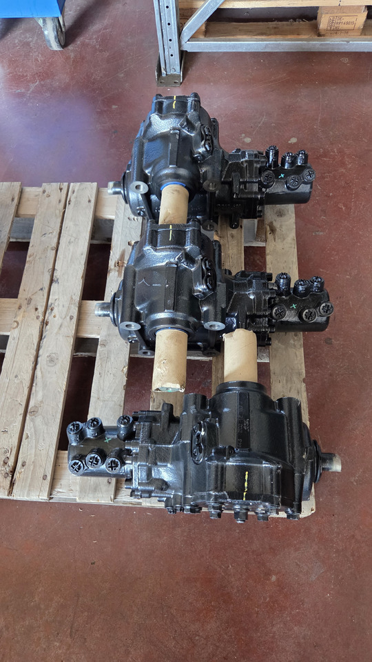 MERCEDES-BENZ POWER STEERING ACTROS - Volant: photos 1 MERCEDES-BENZ POWER STEERING ACTROS - Volant: photos 1