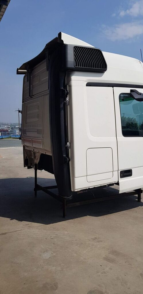 Mercedes-Benz ACTROS MP2 - Cabine pour Camion: photos 4 Mercedes-Benz ACTROS MP2 - Cabine pour Camion: photos 4