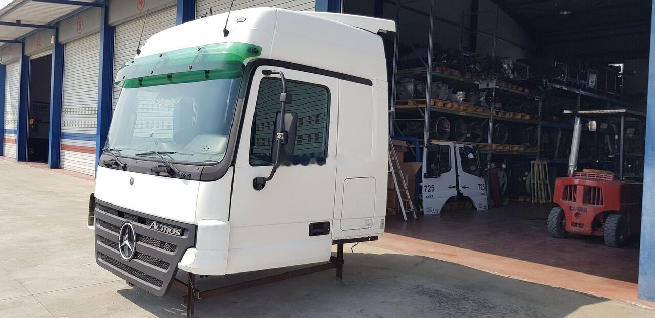 Cabine pour Camion Mercedes-Benz ACTROS MP2: photos 13