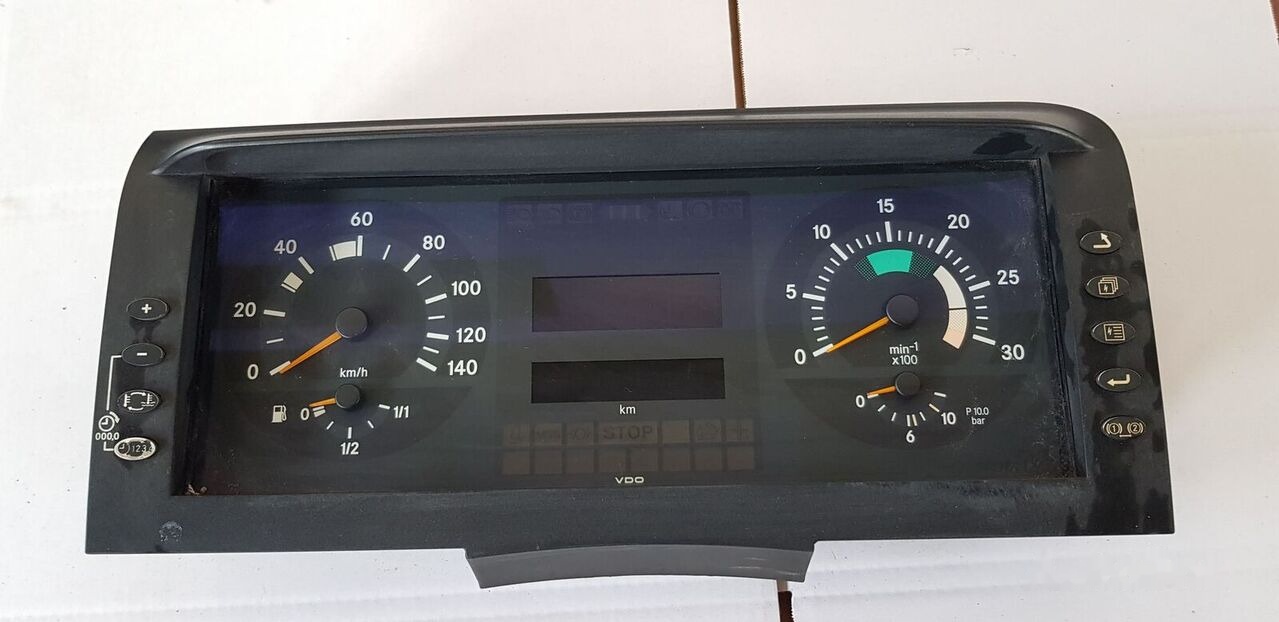 Mercedes-Benz ATEGO - Panel de instrumentos pour Camion: photos 1 Mercedes-Benz ATEGO - Panel de instrumentos pour Camion: photos 1